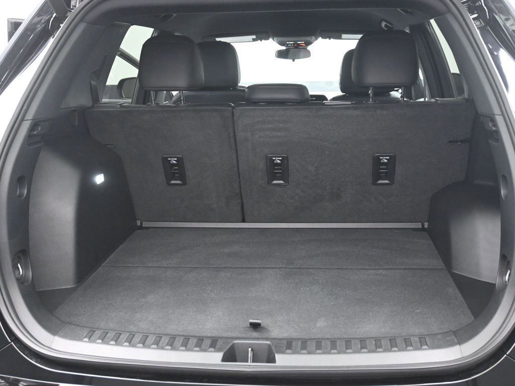 Used 2026 GMC Terrain AT4 AWD/4WD image 15