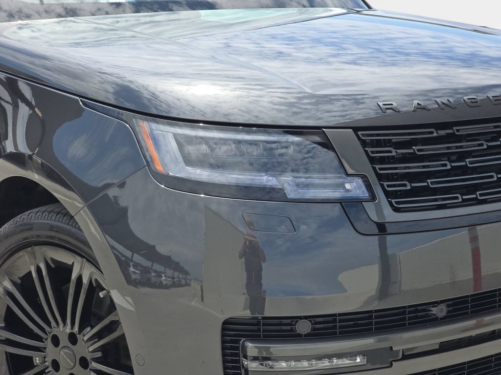 New 2026 Land Rover Range Rover Long Wheelbase SE AWD/4WD image 34