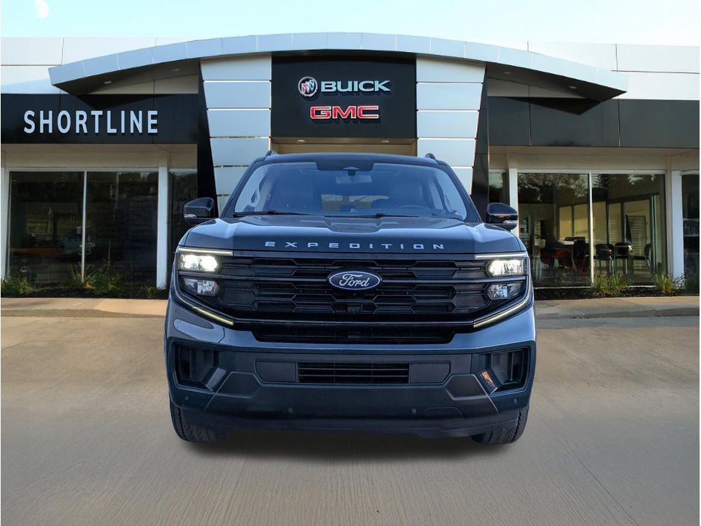 Used 2025 Ford Expedition Max Active AWD/4WD image 9