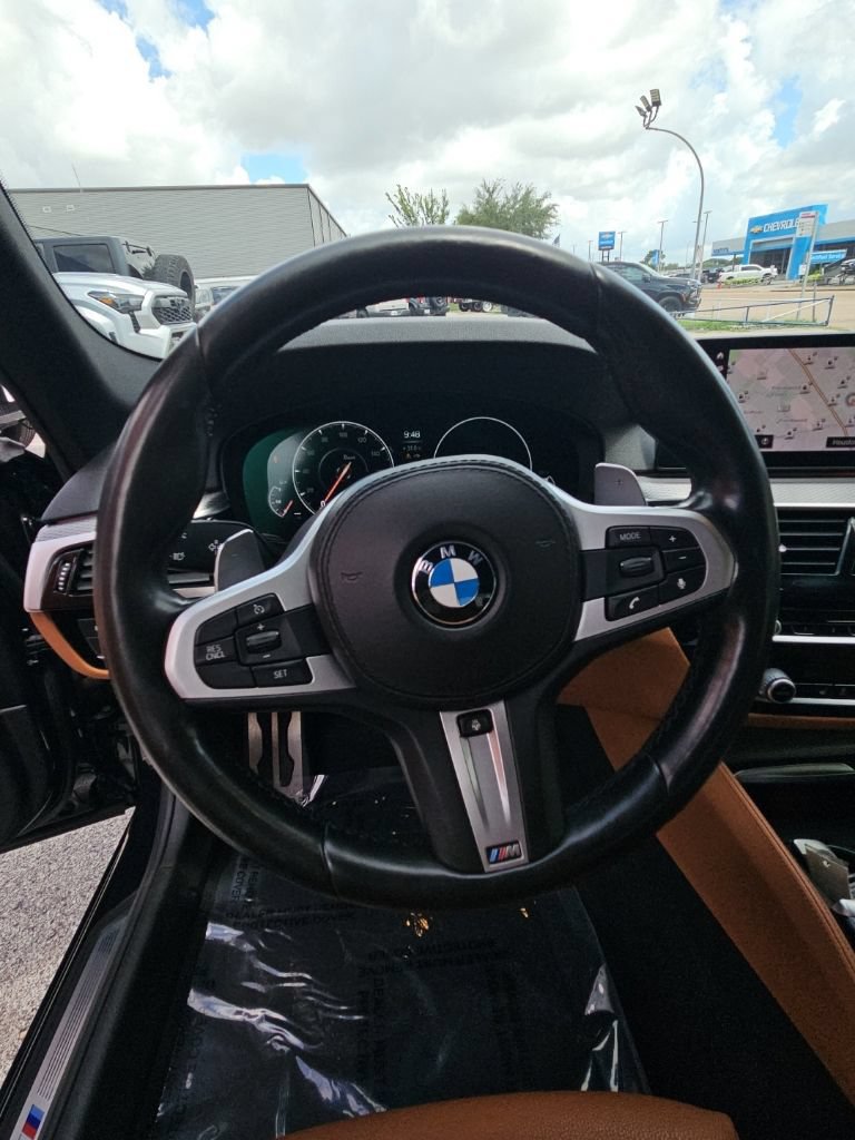 Used 2019 BMW 530e w/ M Sport Package RWD image 13