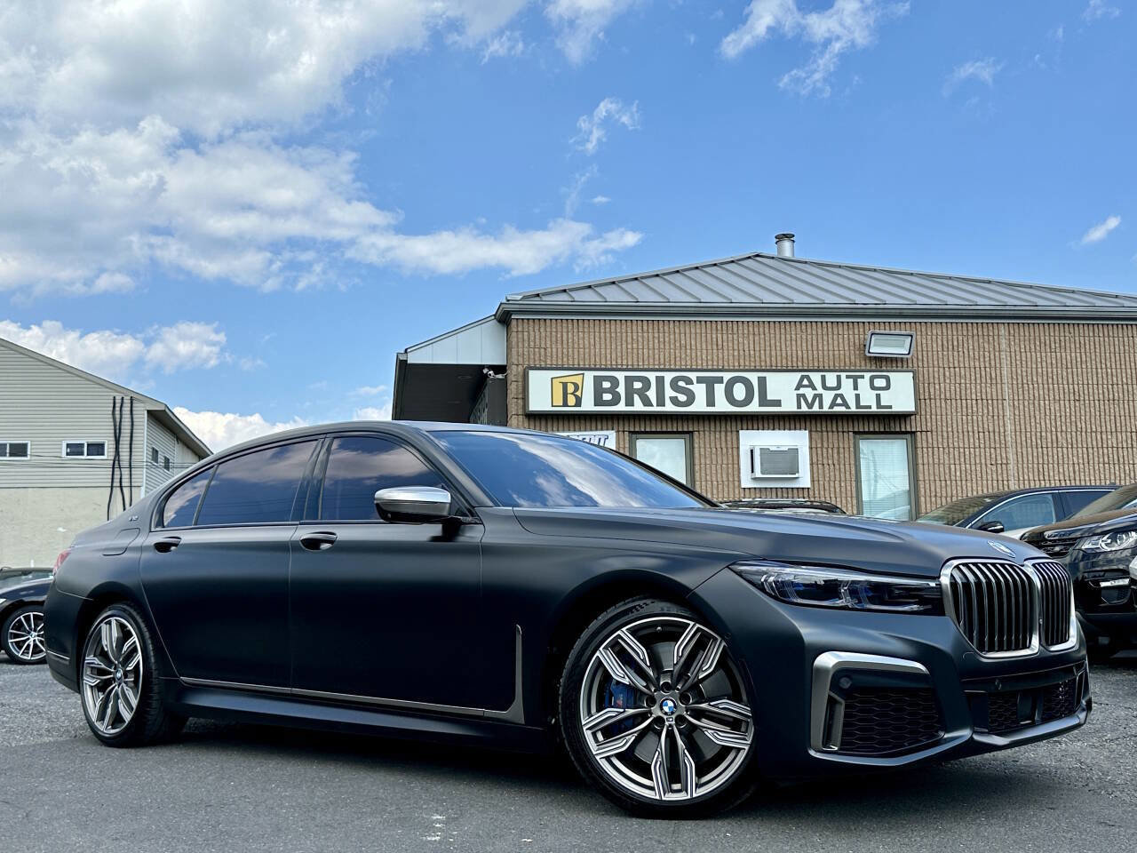 Used 2020 BMW M760i xDrive image 8