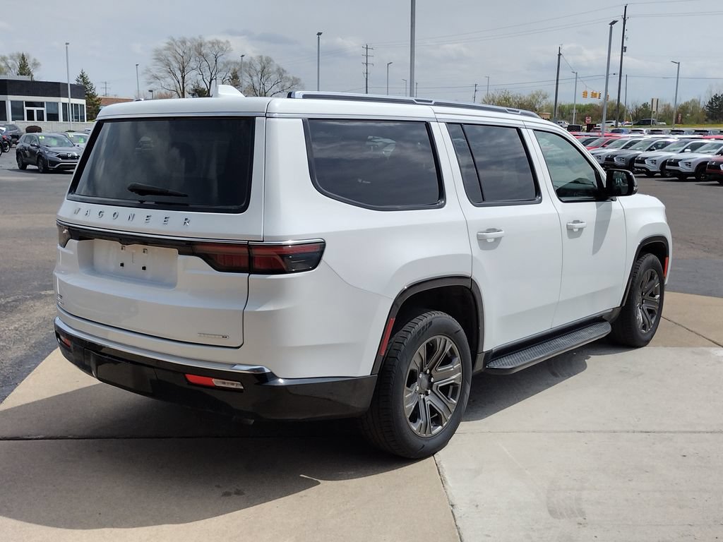 Used 2023 Jeep Wagoneer Series II AWD/4WD image 15