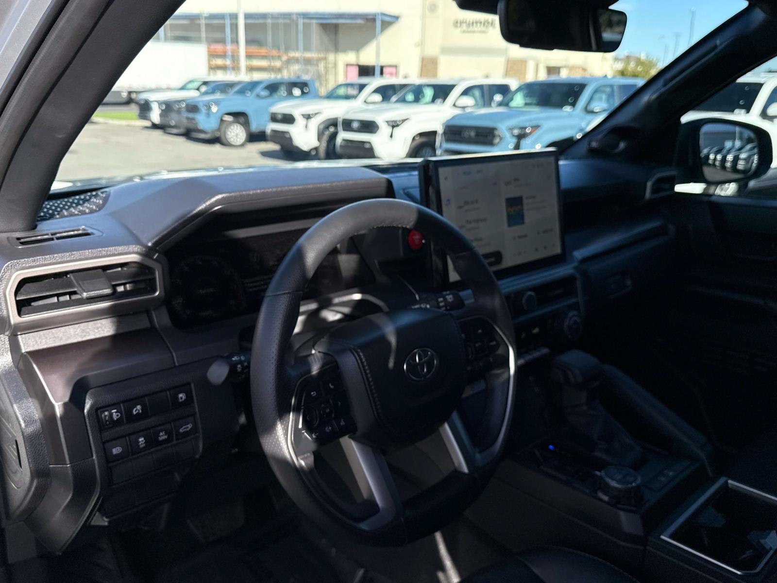 Used 2025 Toyota 4Runner TRD Off-Road Premium AWD/4WD image 10