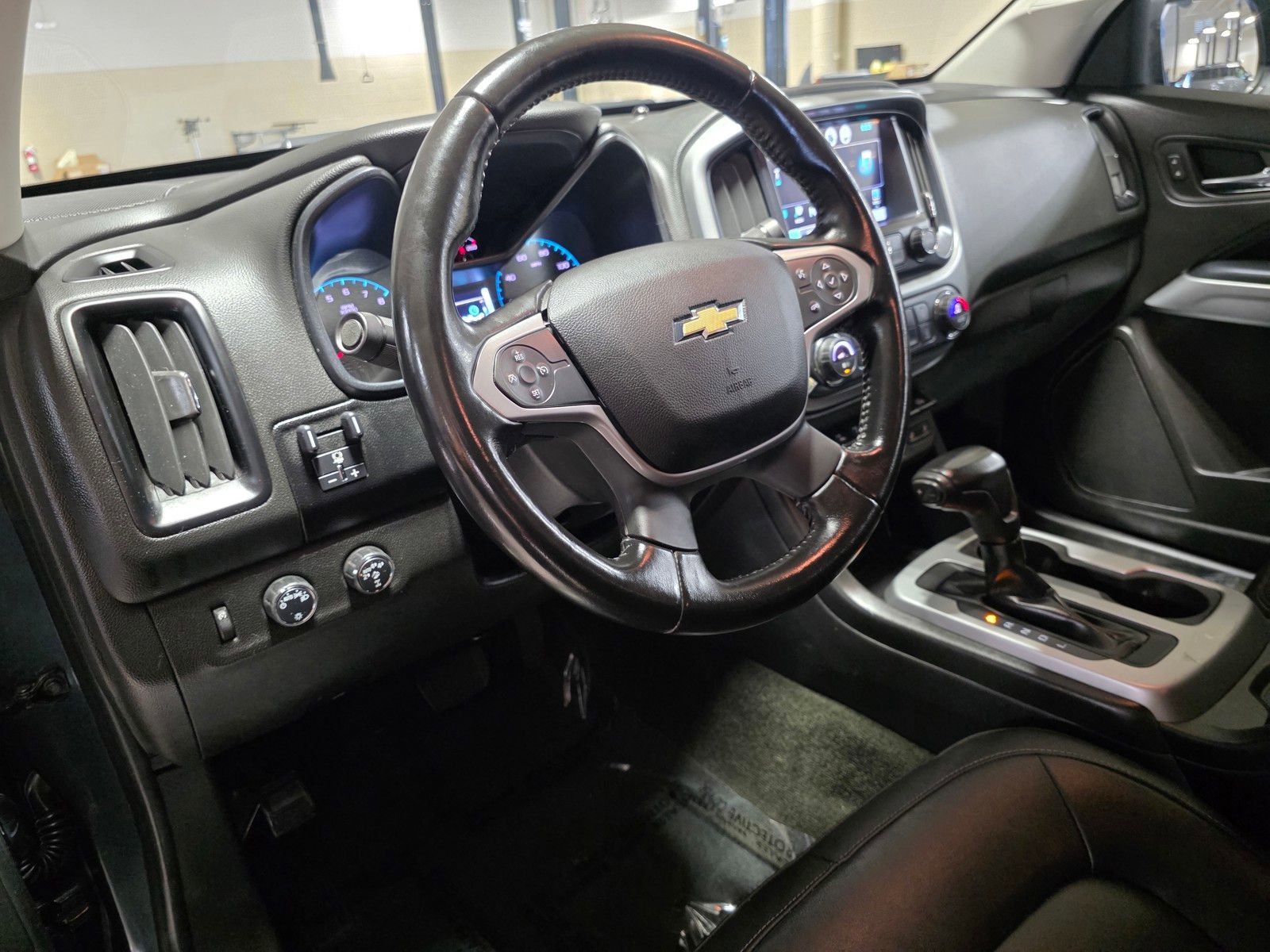 Used 2017 Chevrolet Colorado ZR2 image 25