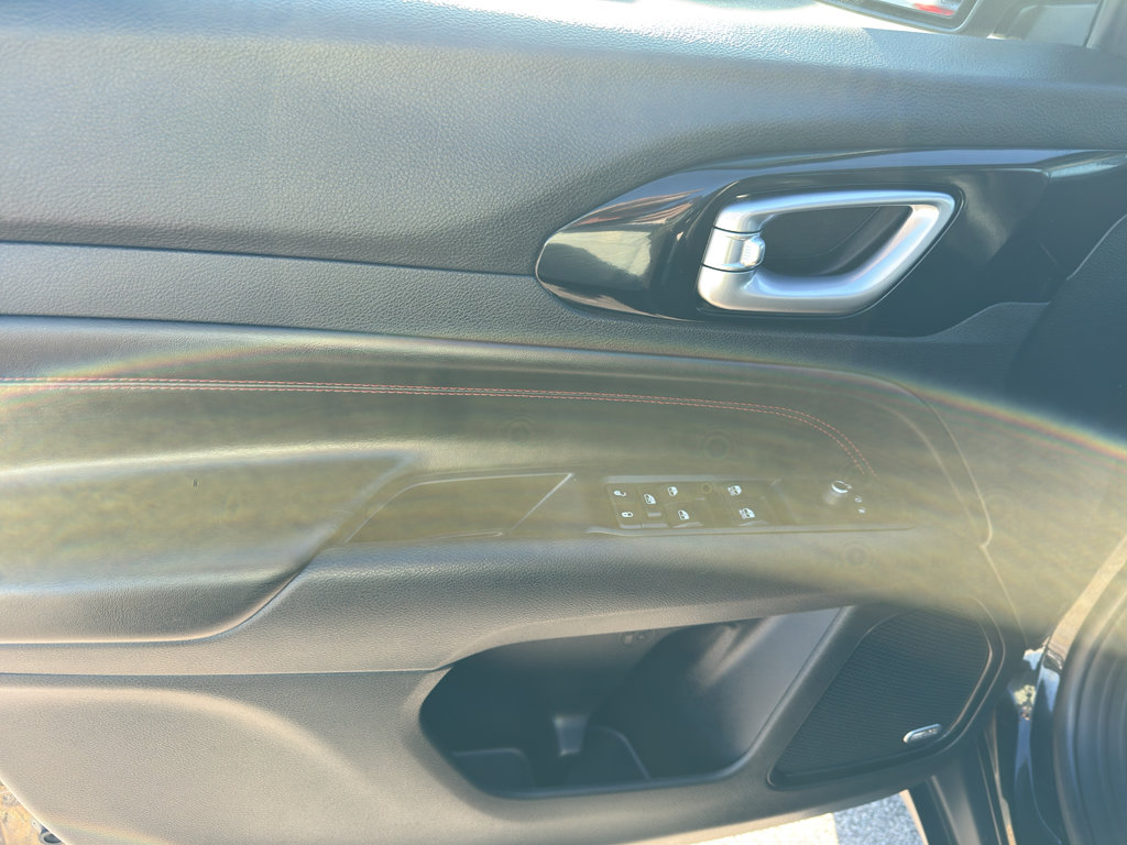 Used 2022 Jeep Compass Trailhawk w/ Sun and Sound Group image 13