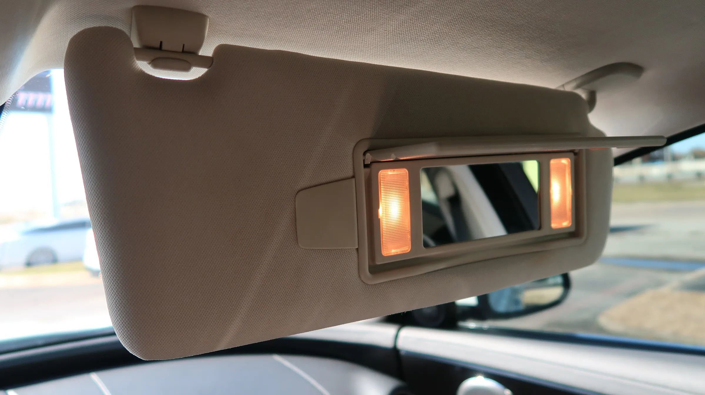 Used 2019 Jaguar XJ R-Sport image 38