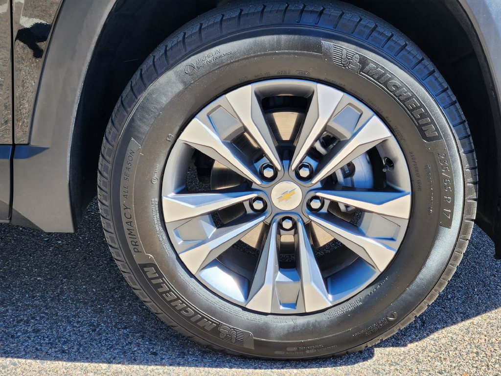 Used 2025 Chevrolet Equinox LT AWD/4WD image 12