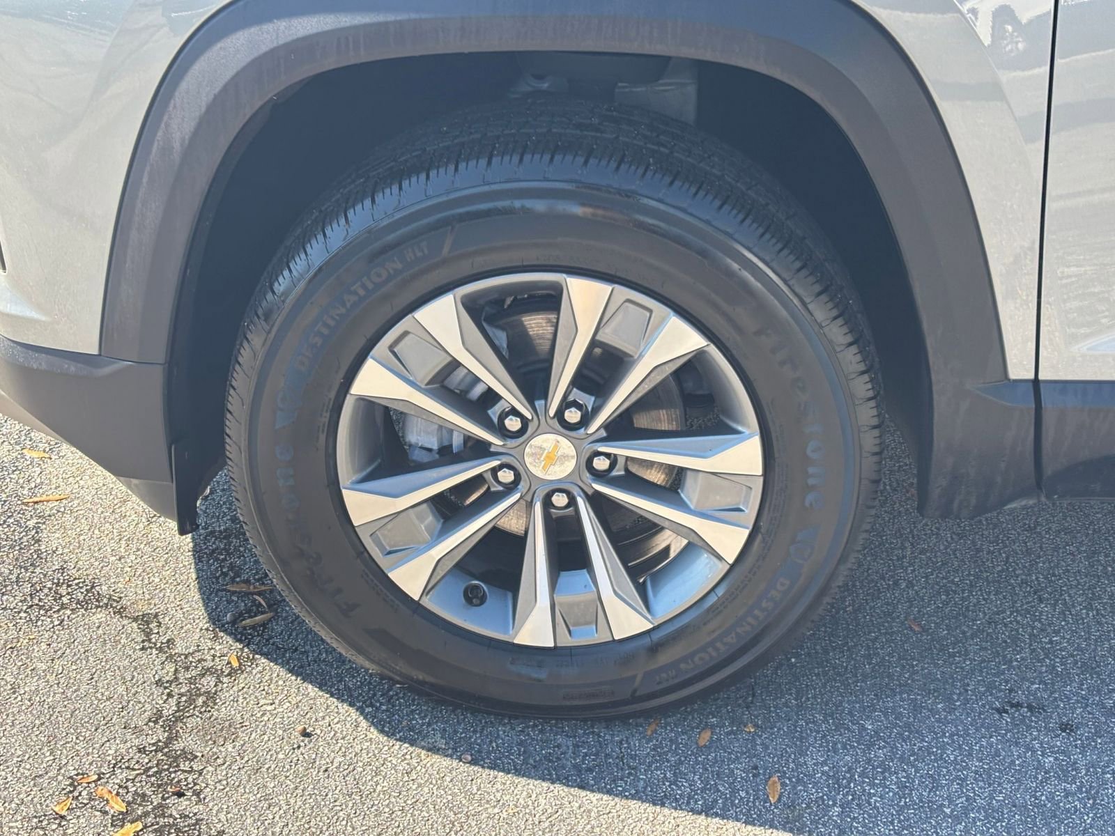 Used 2025 Chevrolet Equinox LT image 30