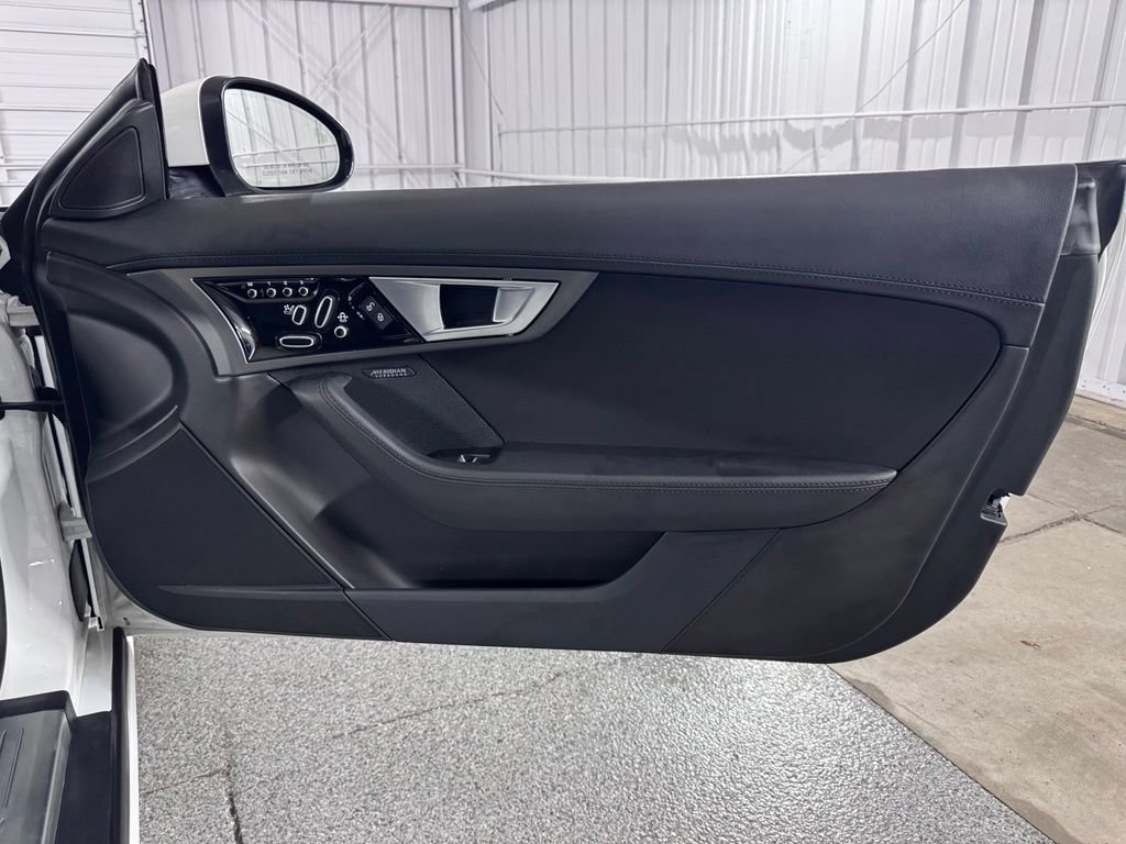 Used 2017 Jaguar F-TYPE Coupe RWD image 40