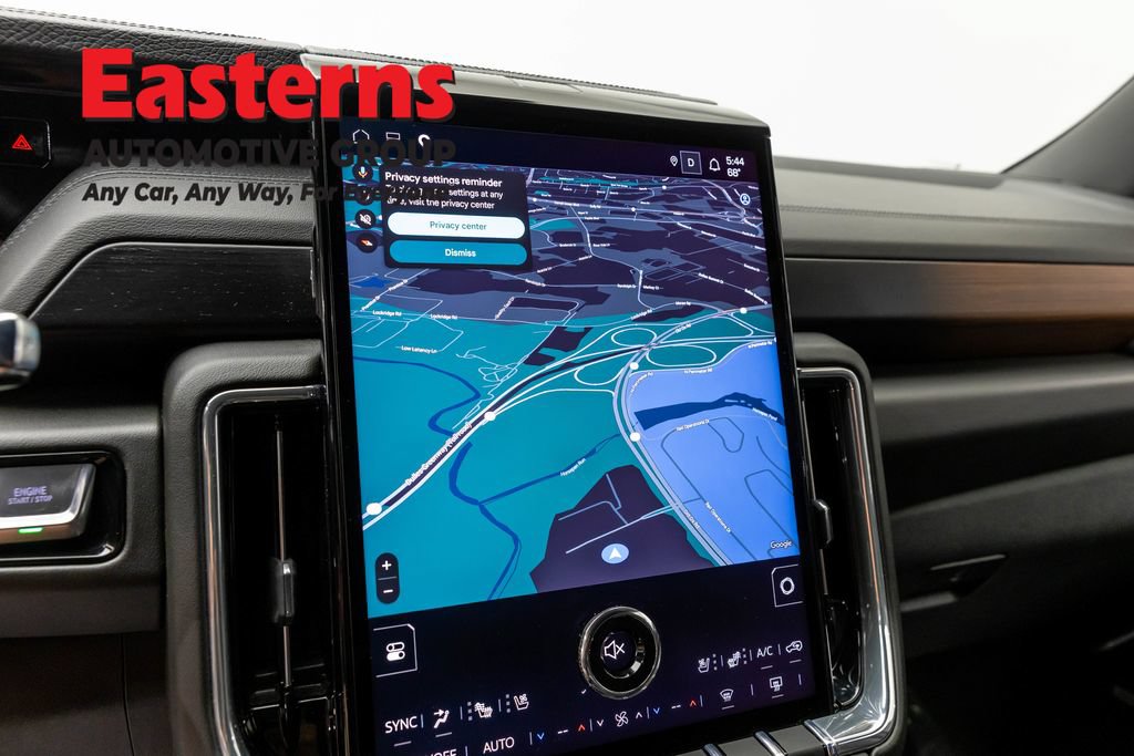 Used 2025 GMC Yukon XL Denali AWD/4WD image 19