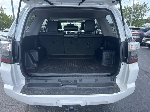 Used 2017 Toyota 4Runner SR5 Premium AWD/4WD image 5