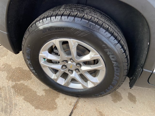 Used 2021 Chevrolet Traverse LT FWD image 31