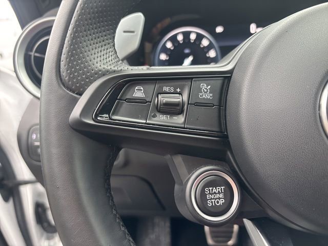 Used 2024 Alfa Romeo Giulia Veloce image 25