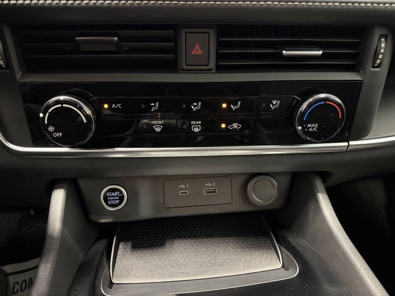 Used 2022 Nissan Rogue S AWD/4WD image 26