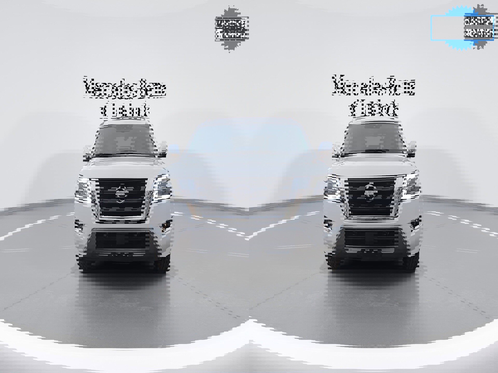 Used 2023 Nissan Armada Platinum w/ Captain's Chairs Package image 3