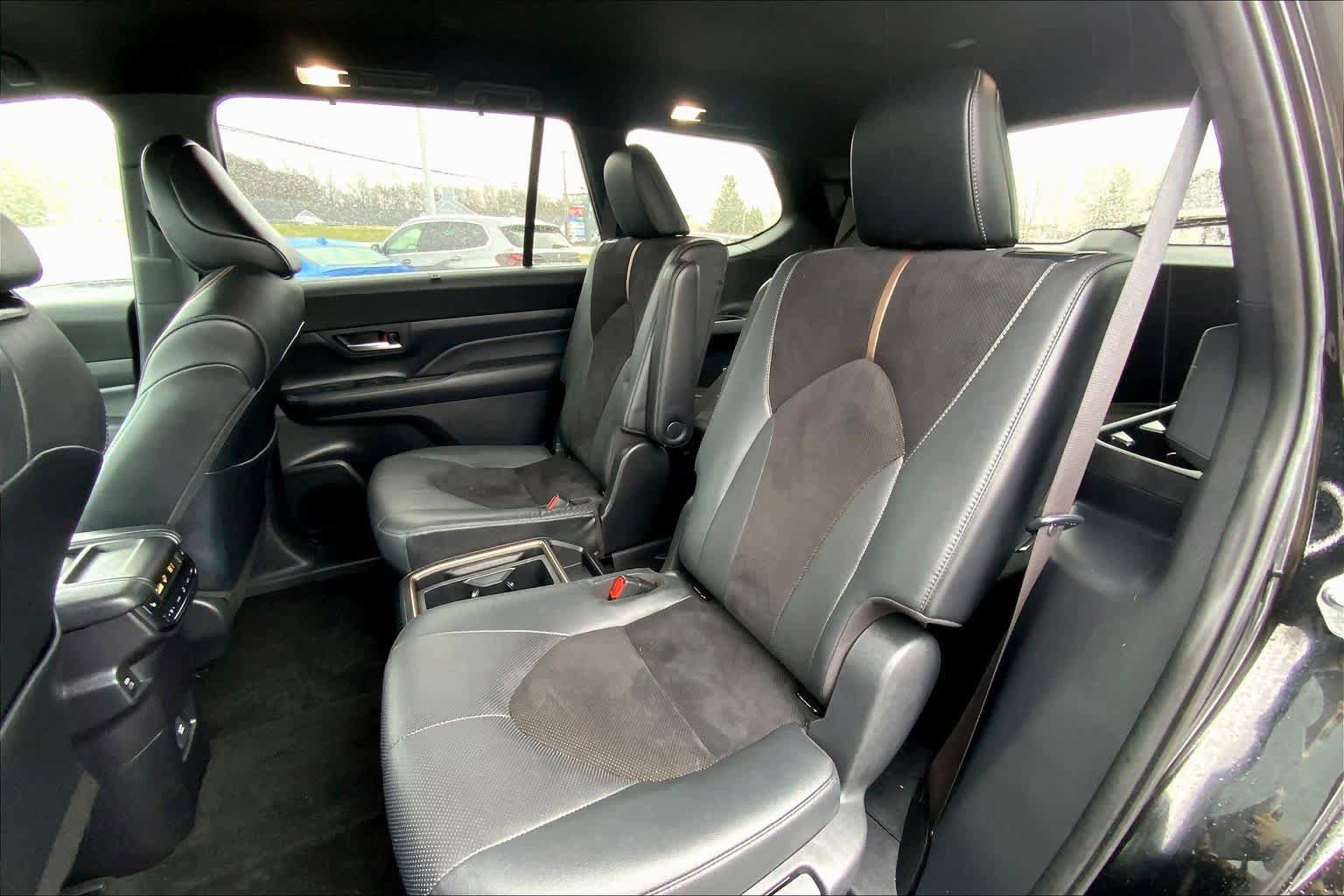 Used 2024 Toyota Grand Highlander AWD Hybrid image 19