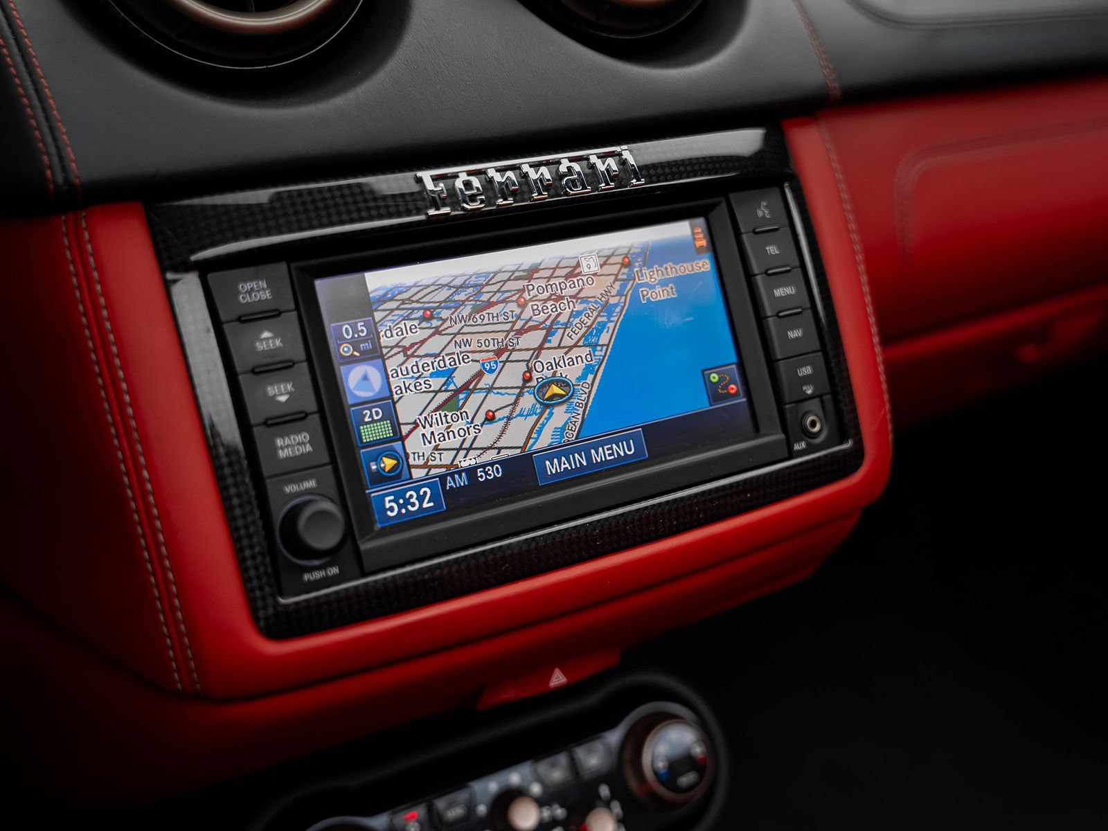 Used 2010 Ferrari California RWD image 51
