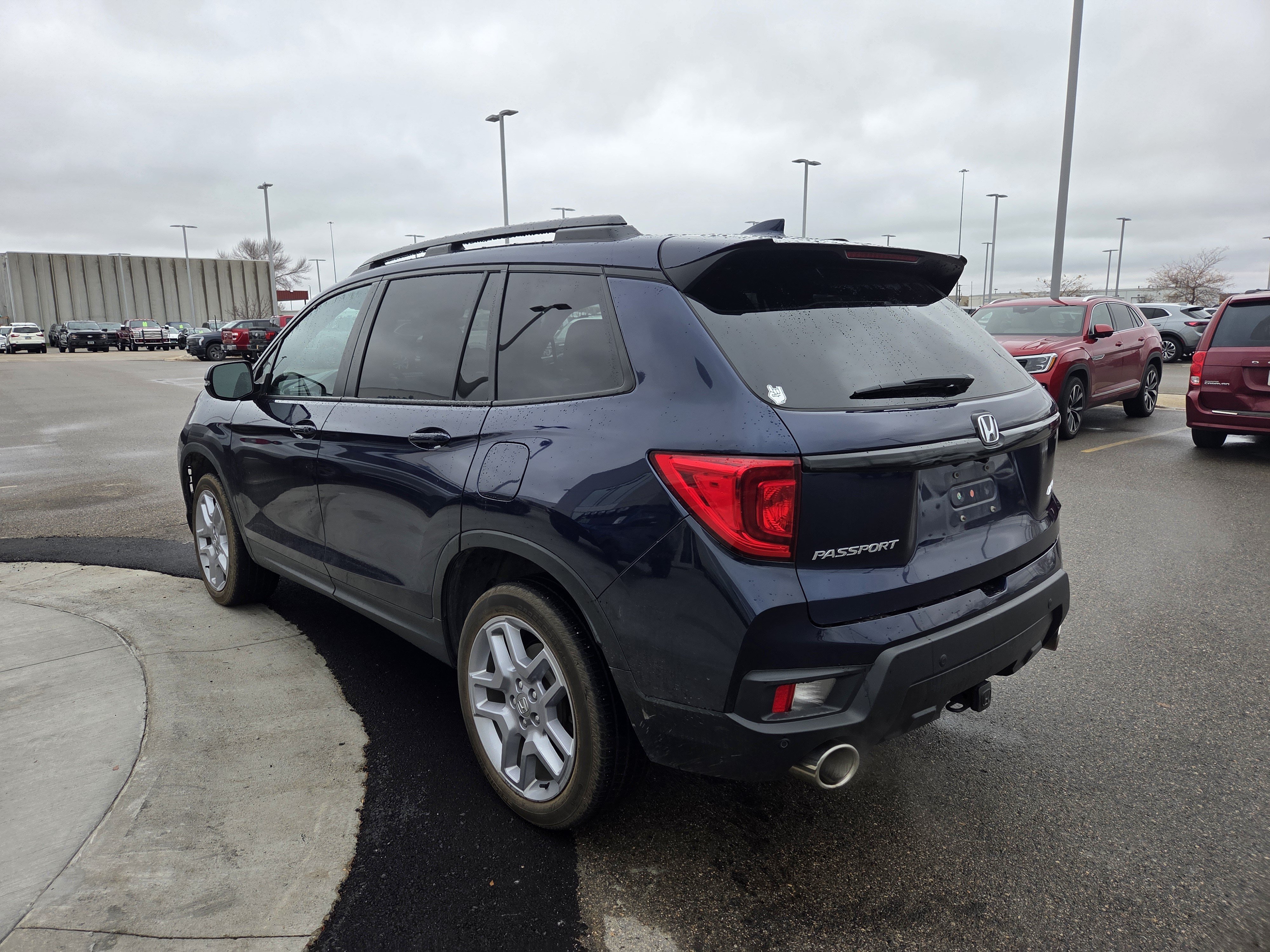 Used 2024 Honda Passport EX-L image 3