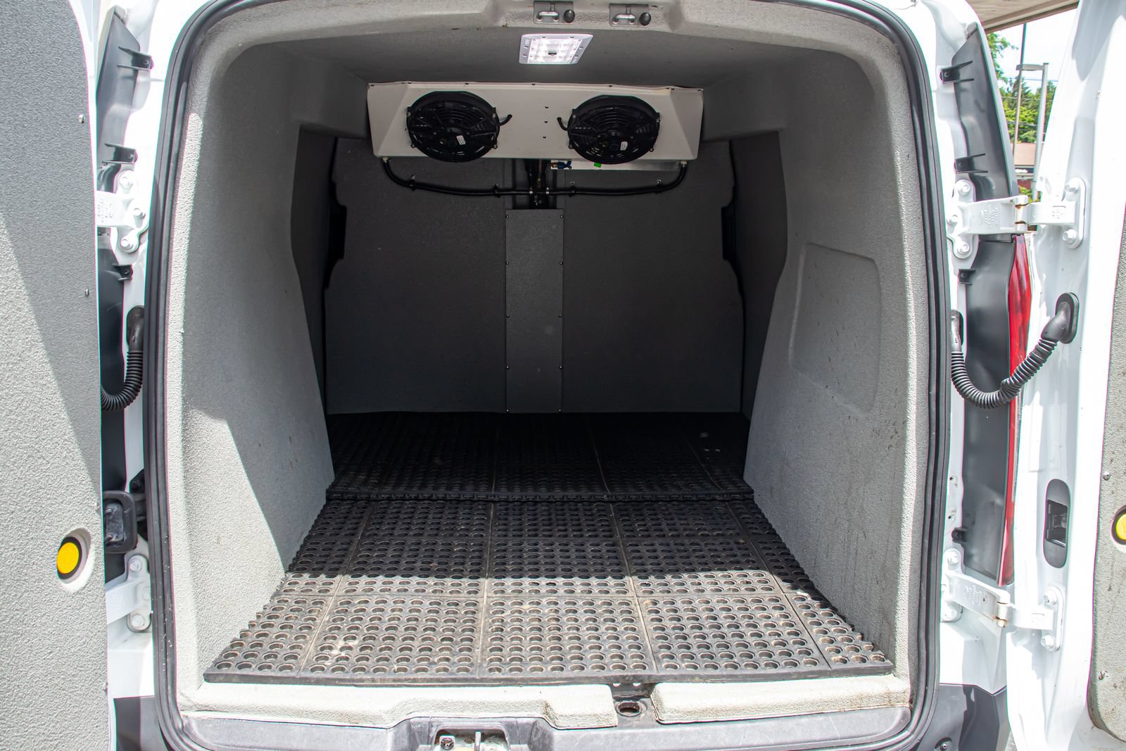 Used 2017 Ford Transit Connect XLT FWD image 14