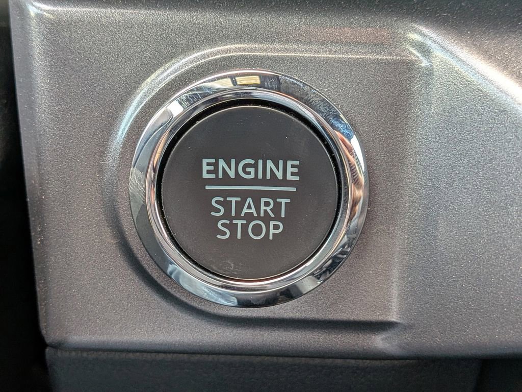 New 2025 Ford F150 XLT w/ Equipment Group 303A High image 32