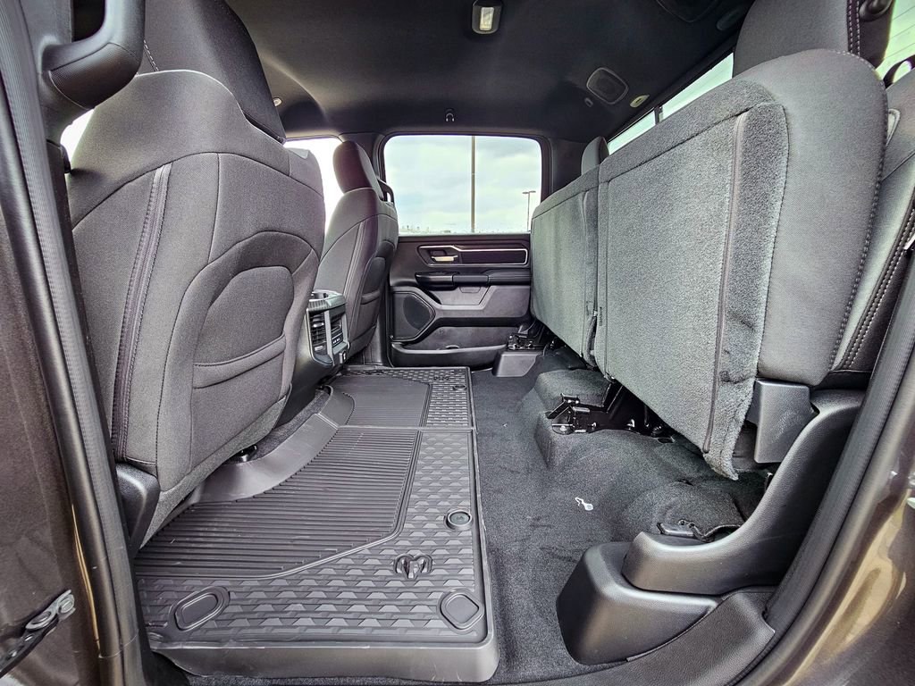 New 2026 RAM 1500 4x4 Crew Cab image 36