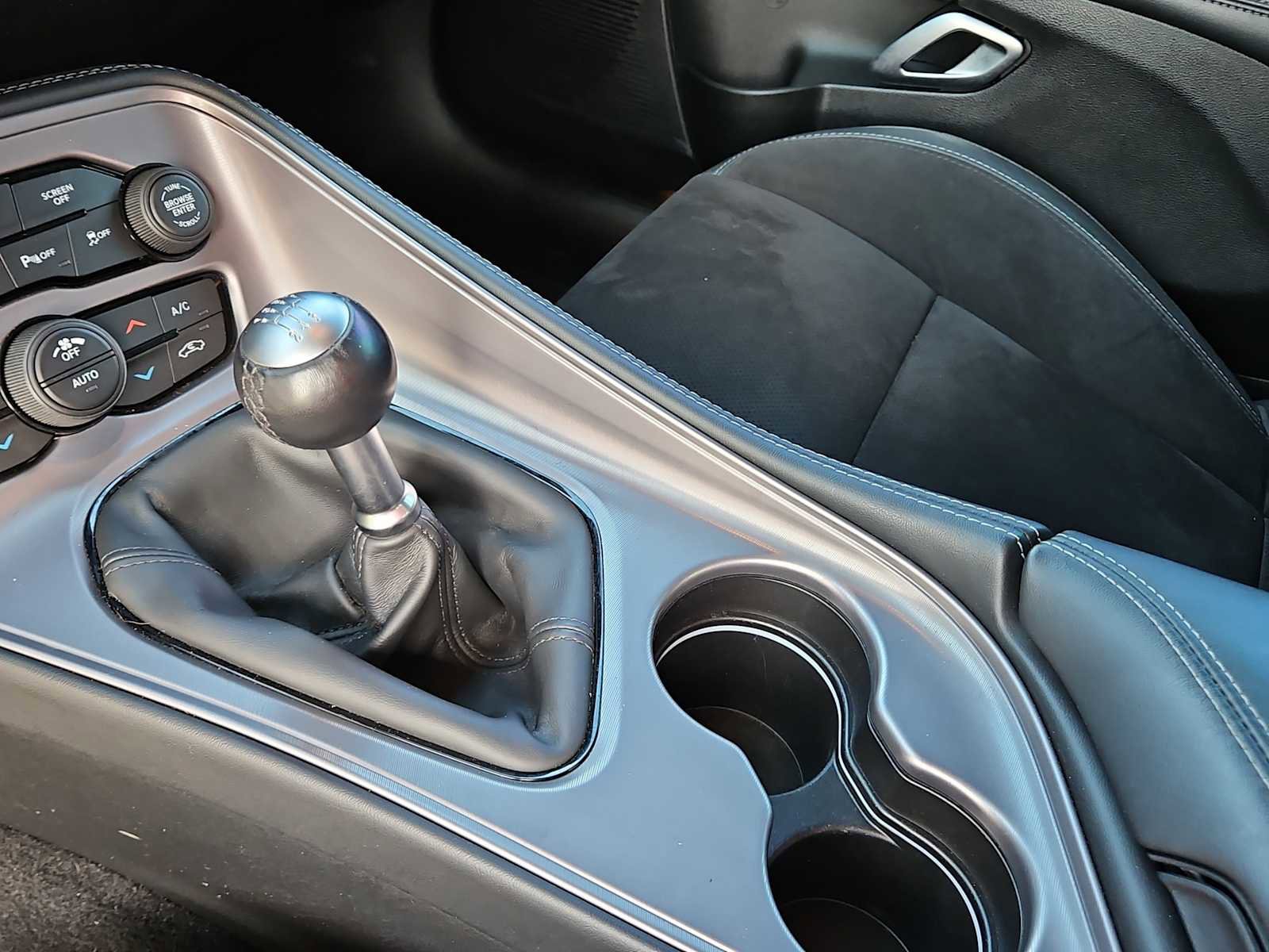 Used 2023 Dodge Challenger R/T w/ T/A Package image 20