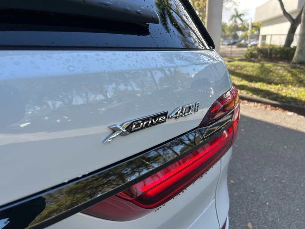 Used 2022 BMW X7 xDrive40i w/ M Sport Package image 19