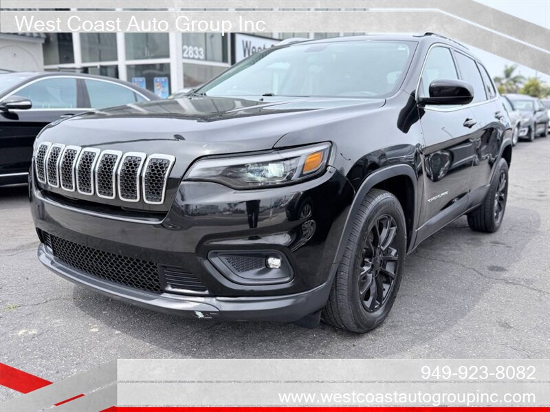 Used 2019 Jeep Cherokee Latitude w/ Popular Appearance Group