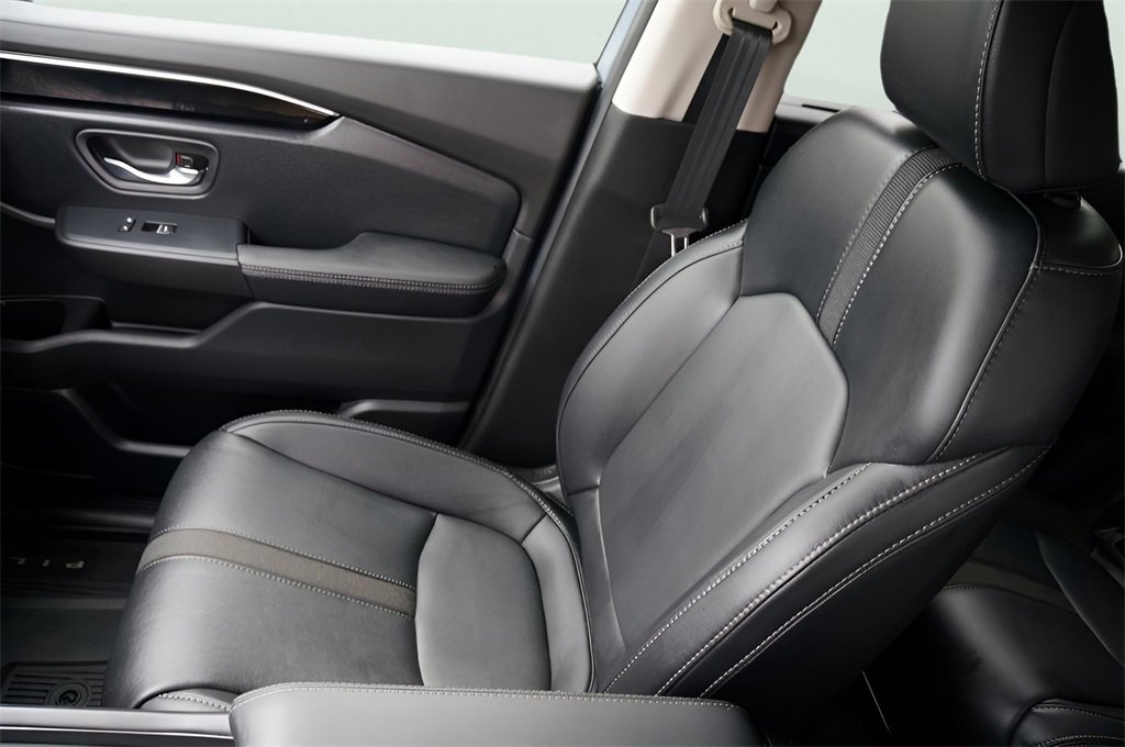 Used 2024 Honda Pilot Touring image 19