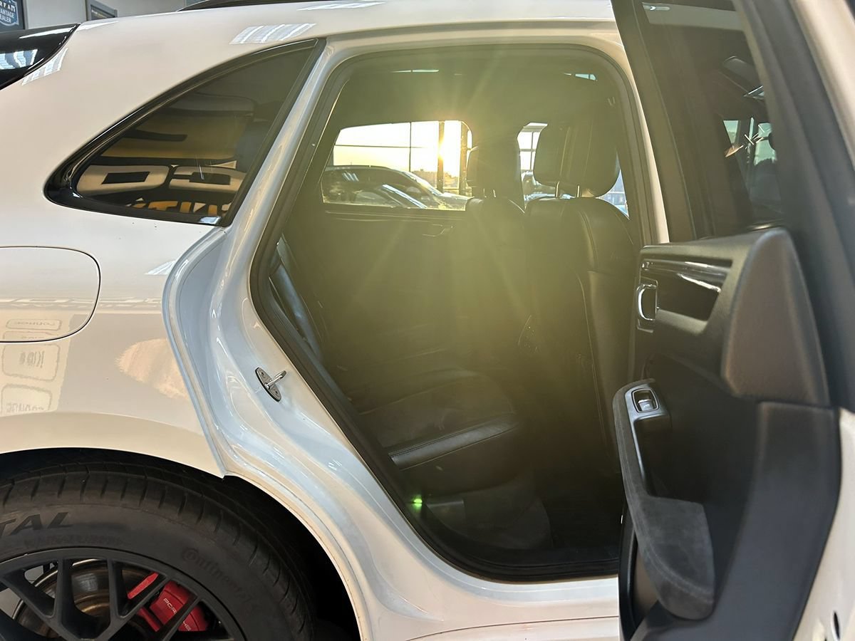 Used 2017 Porsche Macan GTS AWD/4WD image 43