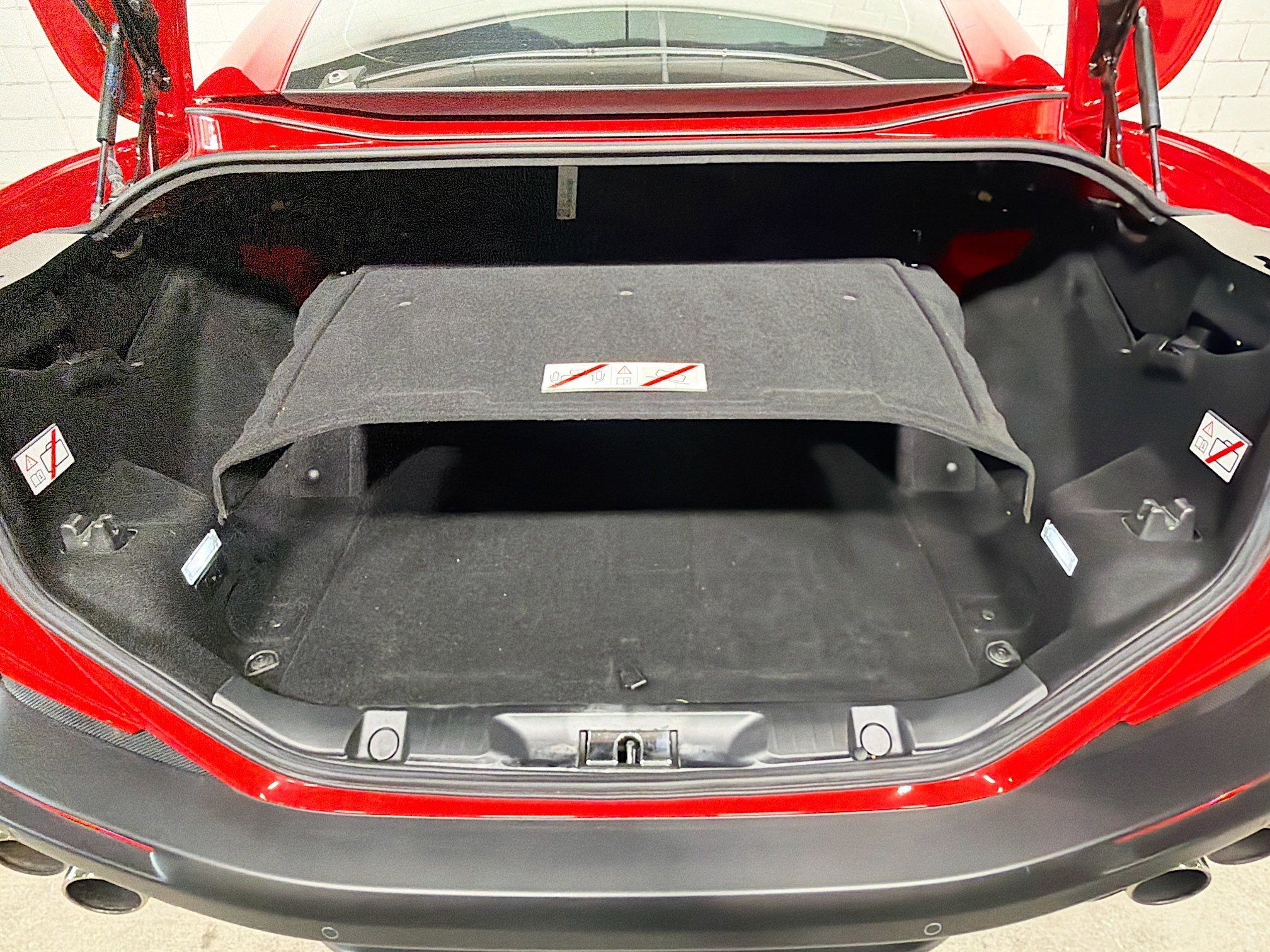 Used 2020 Ferrari Portofino RWD image 13