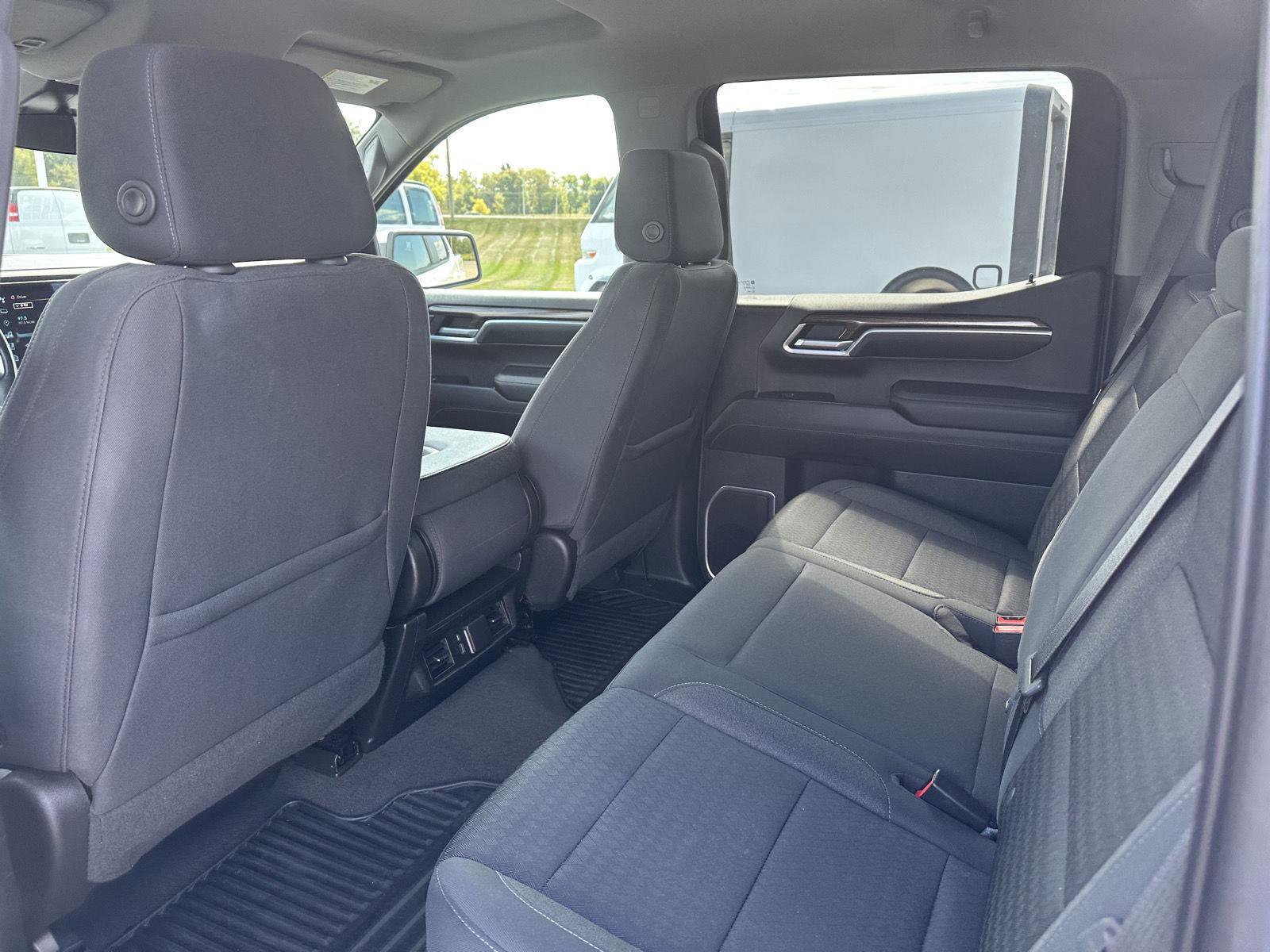 Used 2022 Chevrolet Silverado 1500 LT image 14