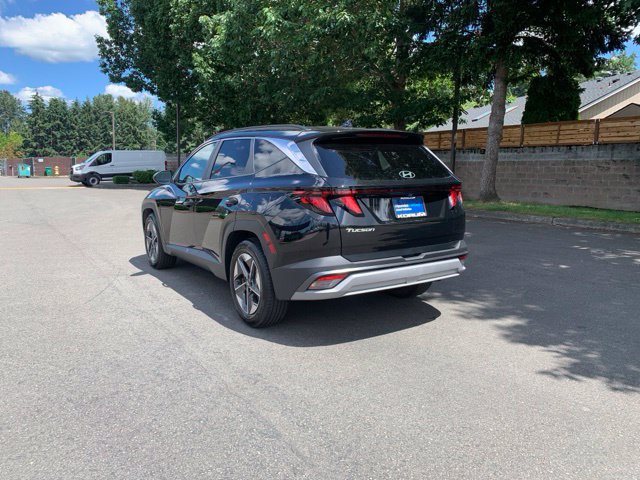 Certified 2025 Hyundai Tucson SEL FWD image 3