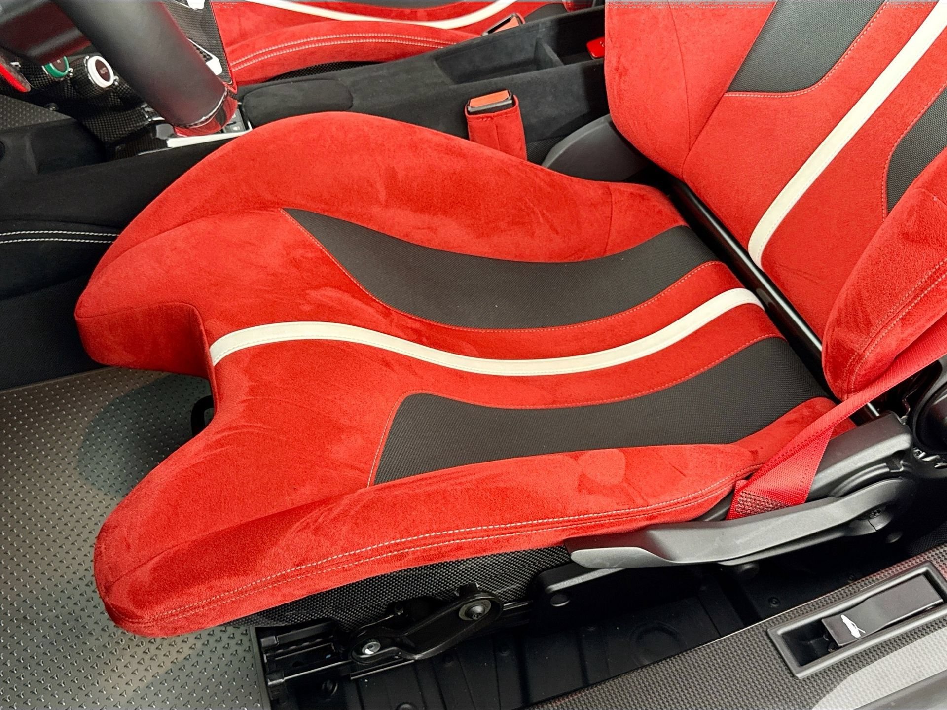 Certified 2020 Ferrari 488 Pista Coupe RWD image 18