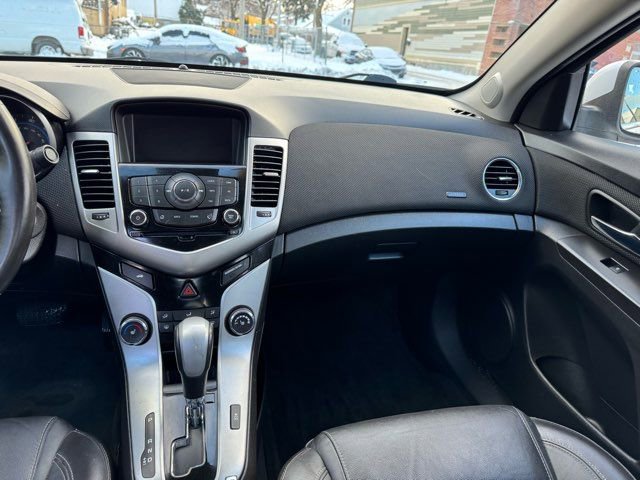 Used 2015 Chevrolet Cruze LT image 18
