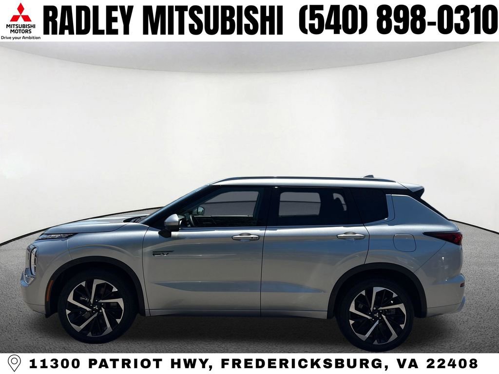 Used 2023 Mitsubishi Outlander SEL AWD/4WD image 17