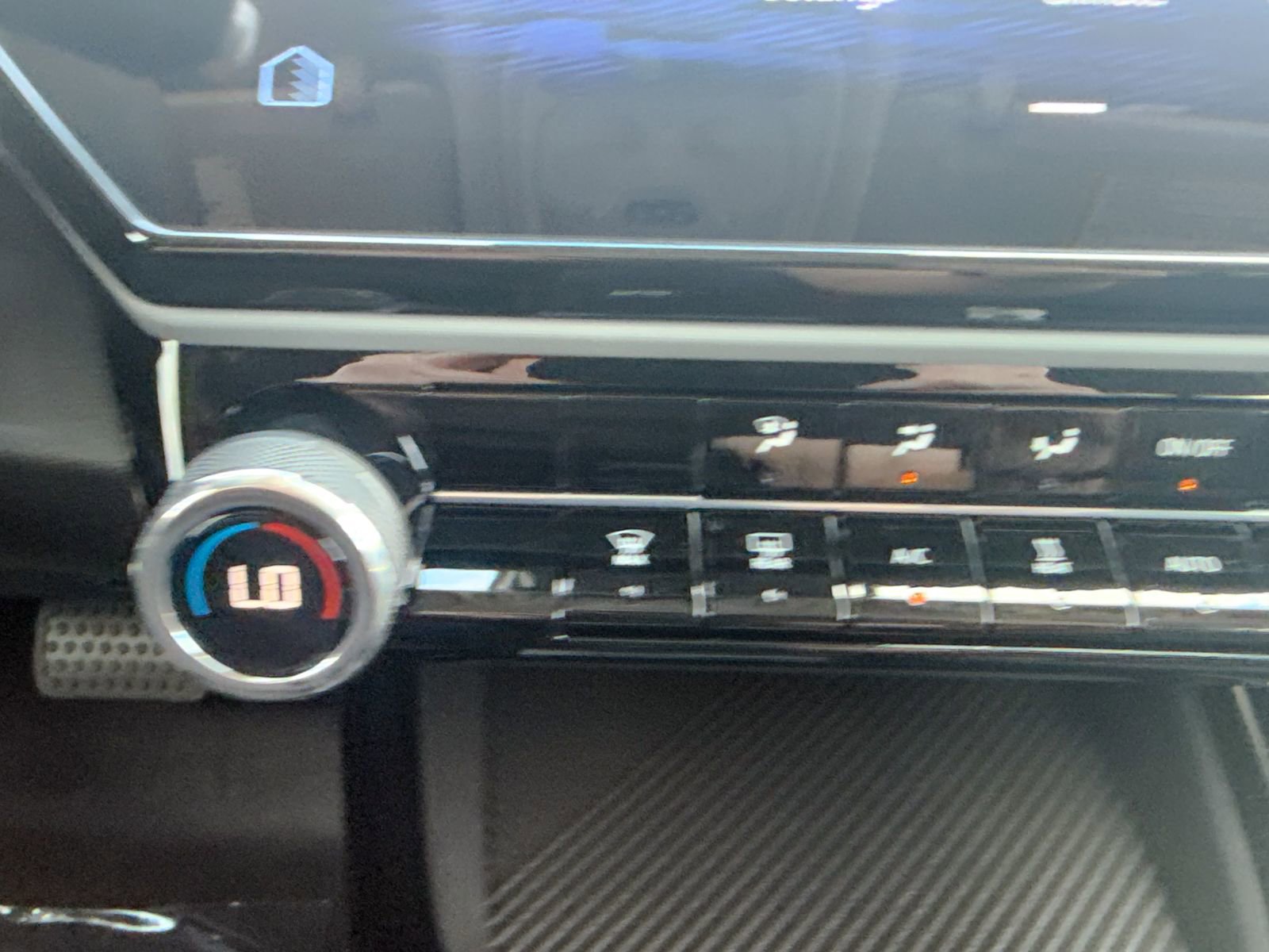 New 2027 Chevrolet Bolt LT w/ LPO, All-Weather Package FWD image 21