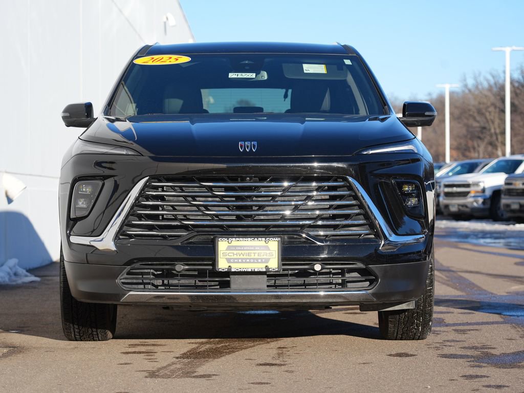 Used 2025 Buick Enclave Preferred AWD/4WD image 8