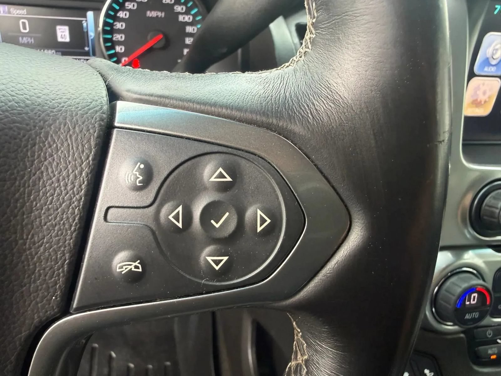 Used 2017 Chevrolet Suburban LT AWD/4WD image 21