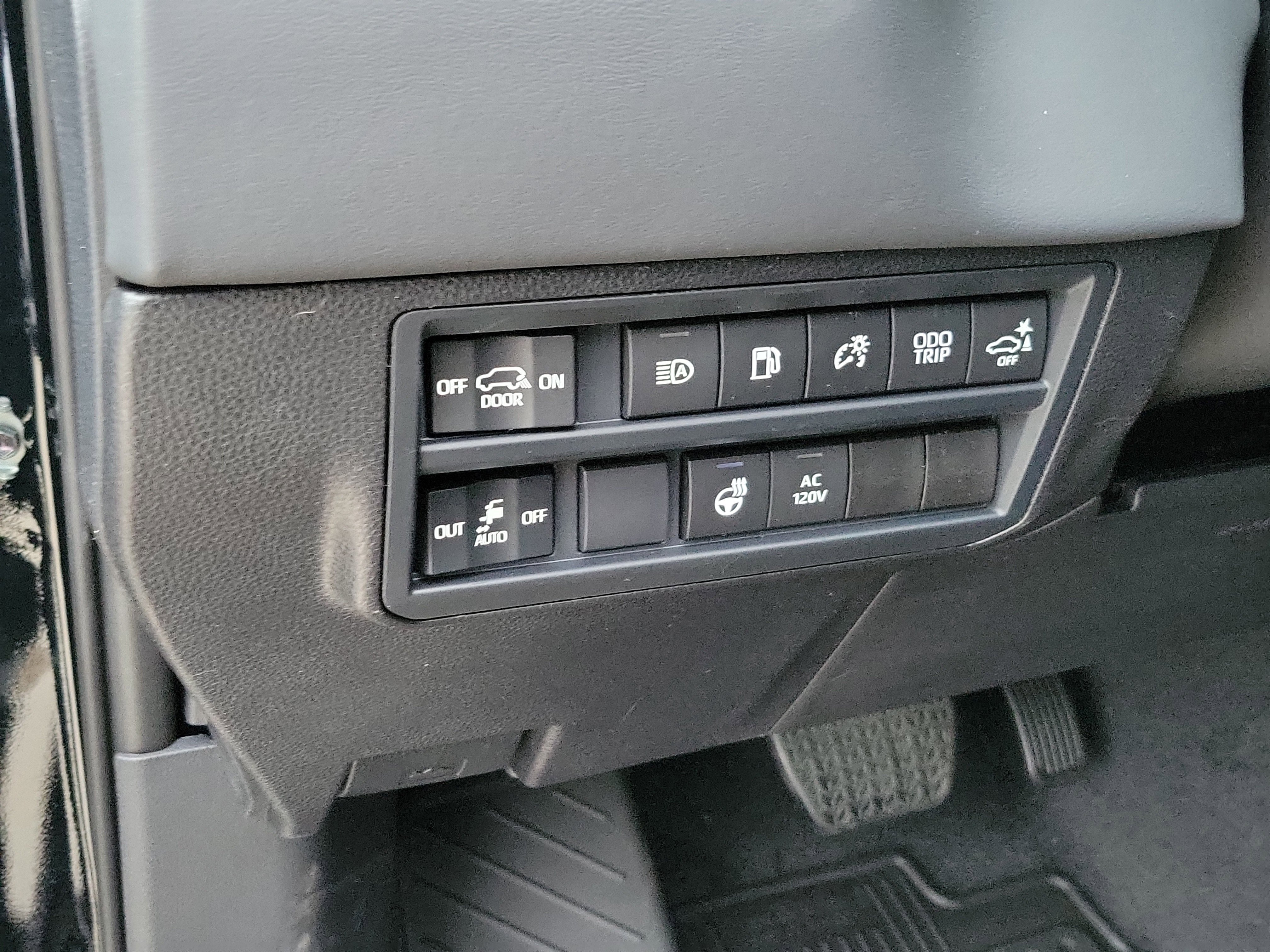 New 2026 Toyota Sequoia Platinum image 20