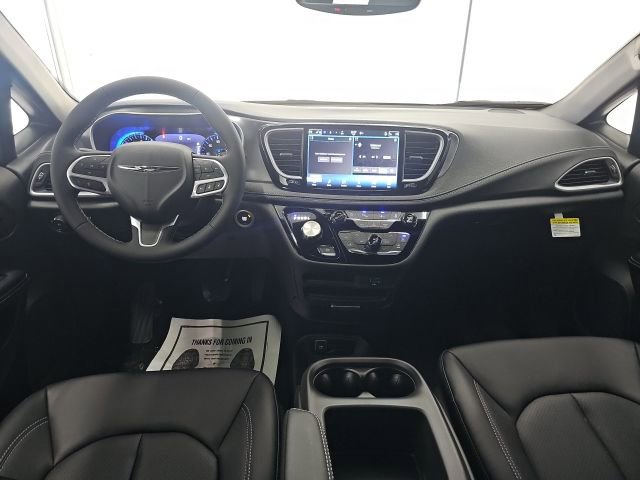 New 2026 Chrysler Pacifica Select AWD/4WD image 36