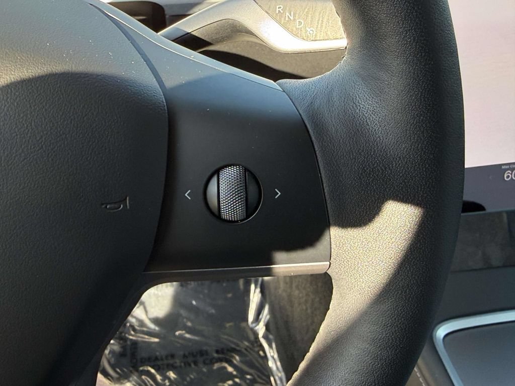Used 2022 Tesla Model Y Performance AWD/4WD image 23