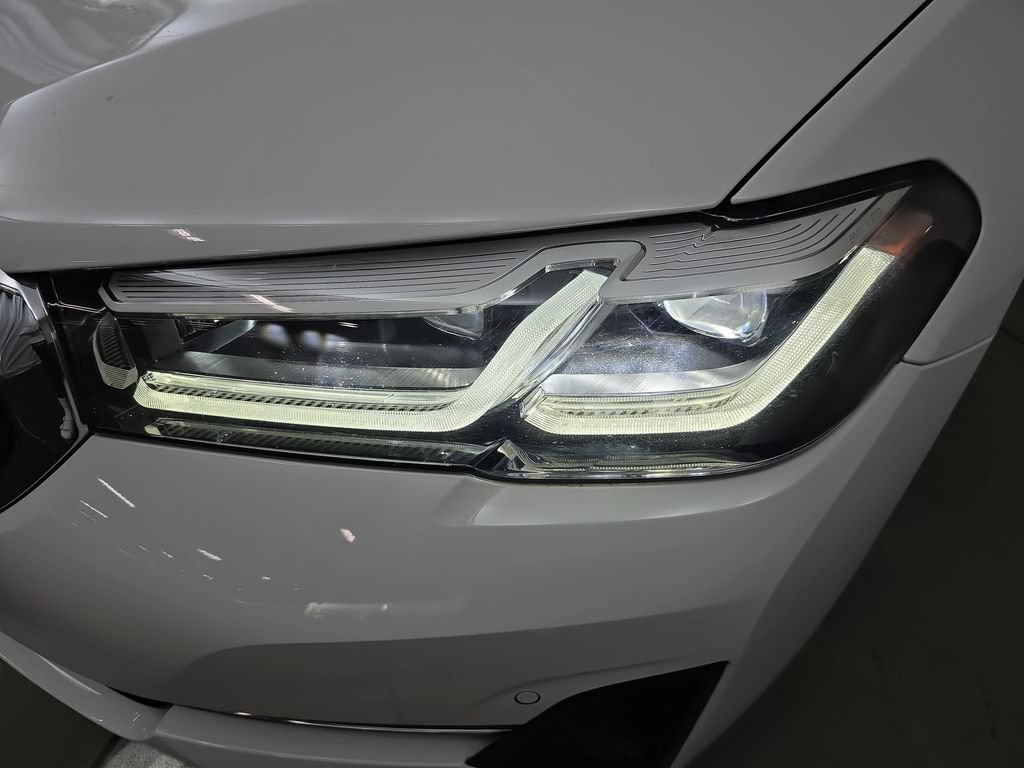 Used 2023 BMW 530i xDrive AWD/4WD image 32