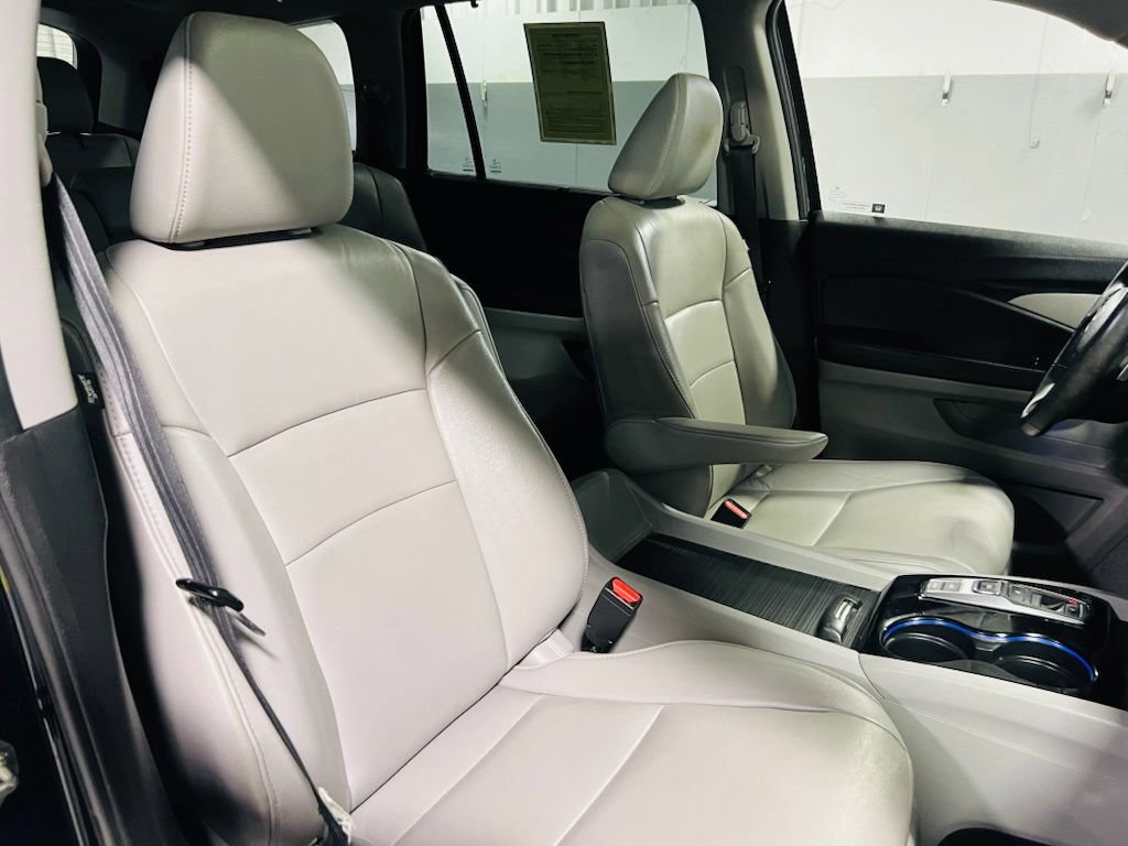Used 2017 Honda Pilot Touring image 38