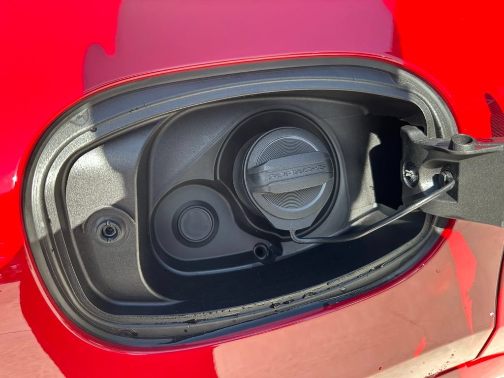 Certified 2025 Porsche Cayenne E-Hybrid AWD/4WD image 39