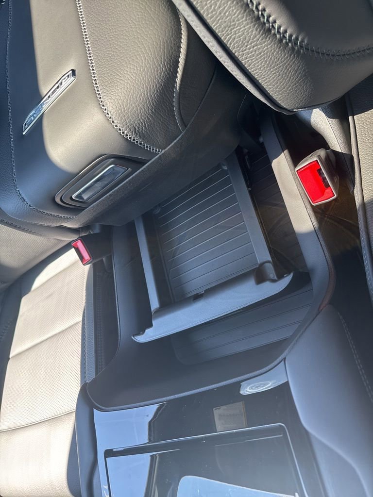 New 2025 GMC Yukon XL Denali w/ Sun & Power Step Package image 43