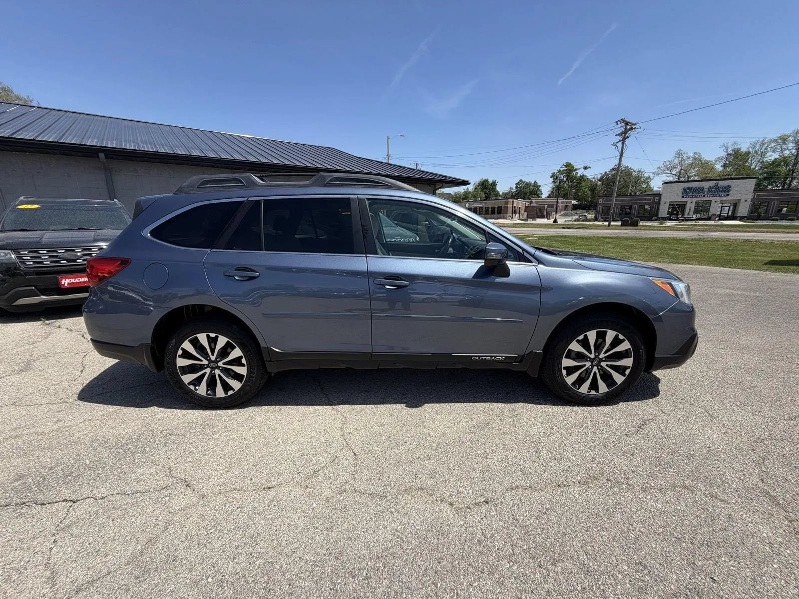 Used 2015 Subaru Outback 2.5i Limited AWD/4WD image 4