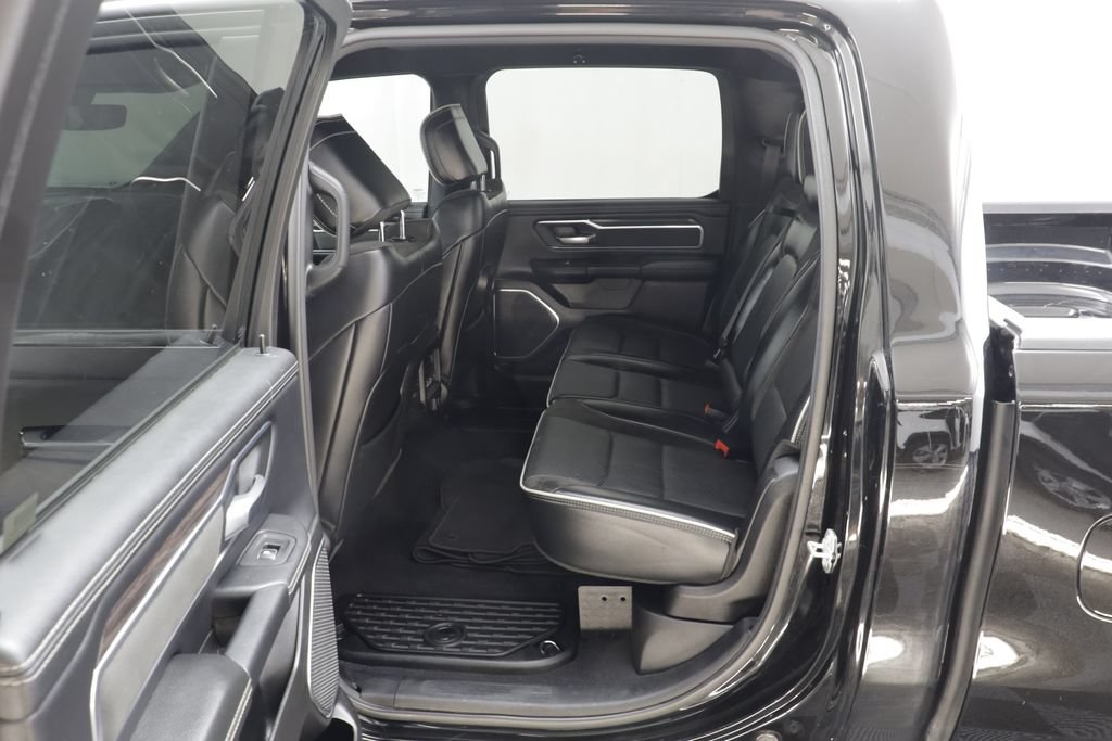 Used 2025 RAM 1500 Laramie w/ Sport Appearance Package AWD/4WD image 15