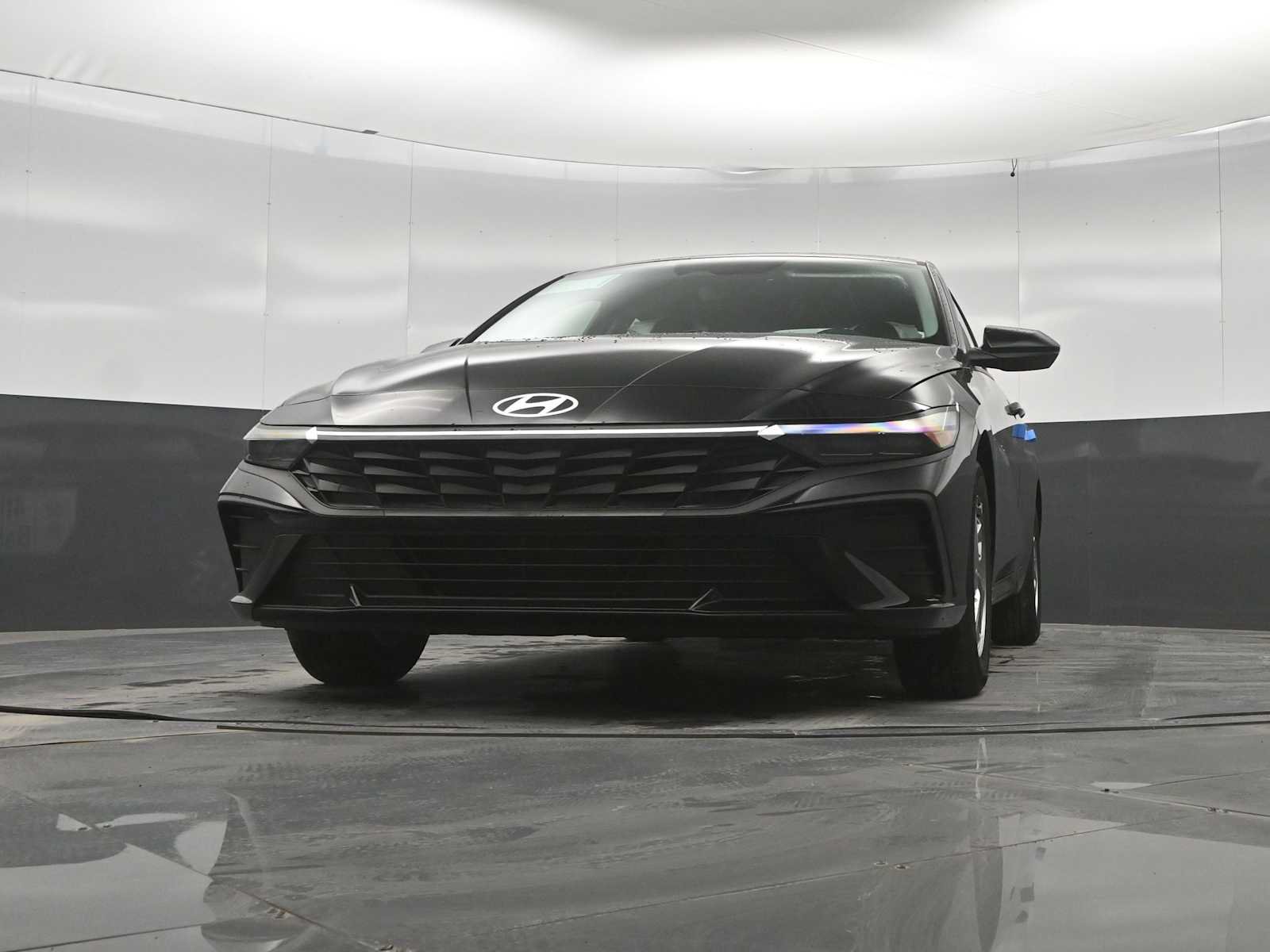 New 2026 Hyundai Elantra SE FWD image 33