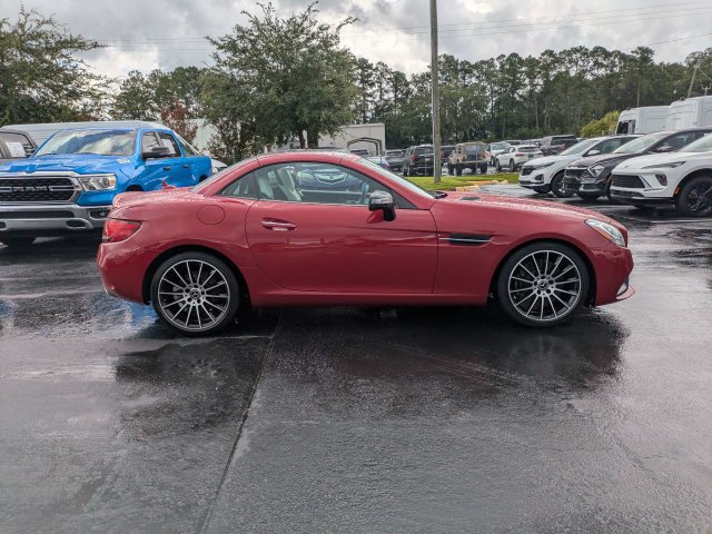 Used 2020 Mercedes-Benz SLC 300 image 4